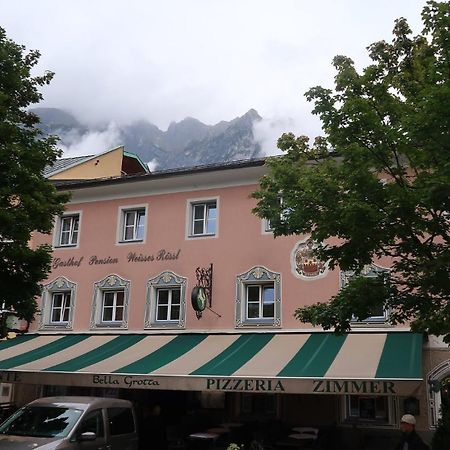 Weisses Roessel-Cavallo Bianco Werfen Exterior photo